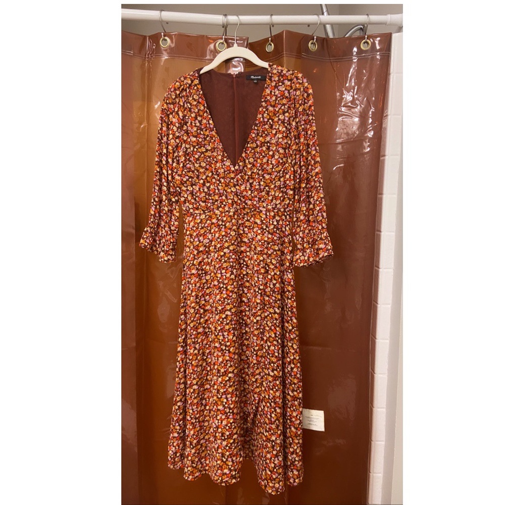Madewell Long-Sleeve Crossover Midi Dress in Clipdot Spring Prairie